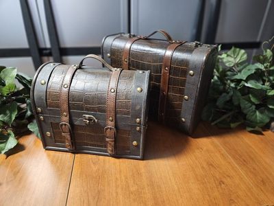 2 Vintage Style Decorative Storage Trunks Faux Croc Leather Wood Pirate Treasure Chests