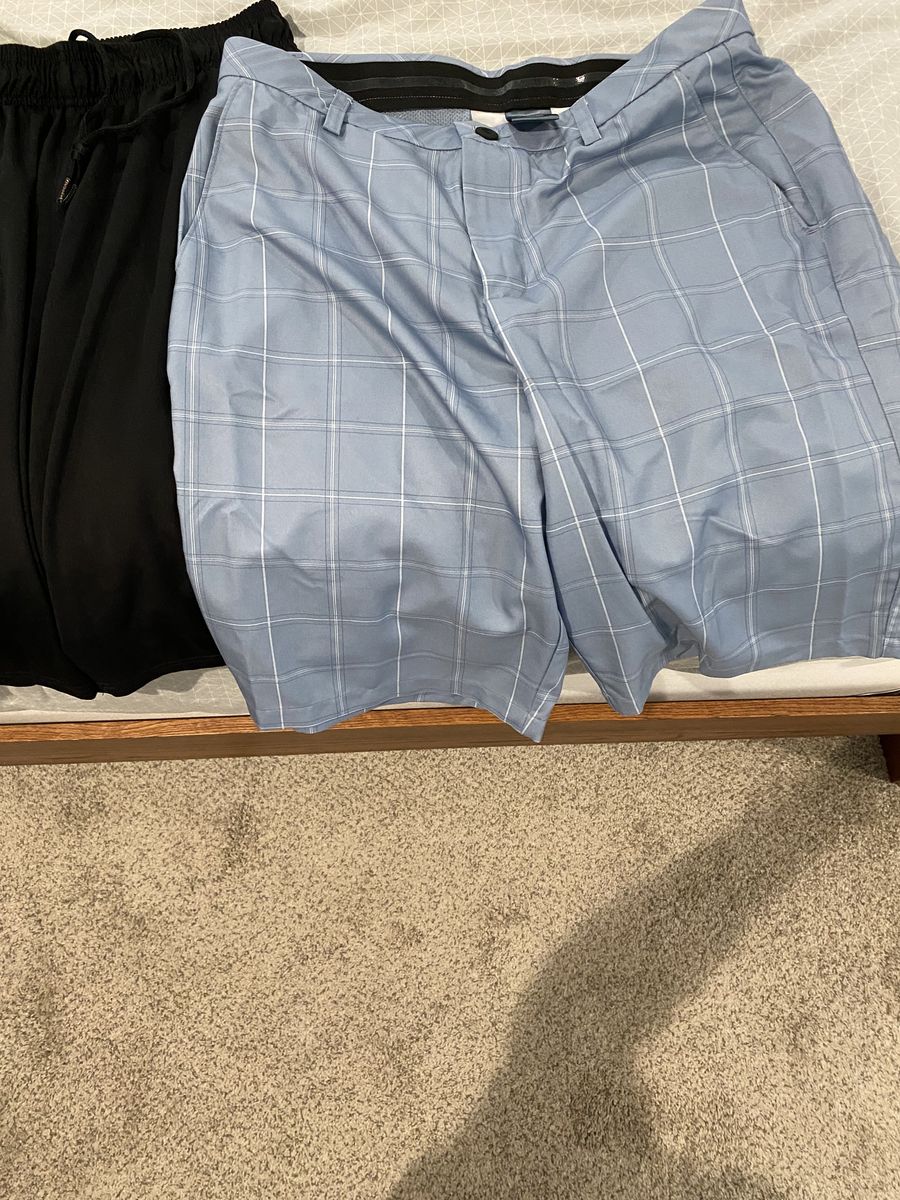 20$ Men's golf shorts + free tee shirts