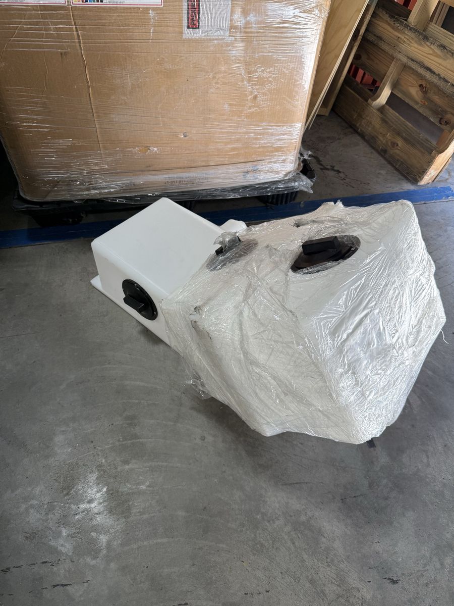 Main image 7