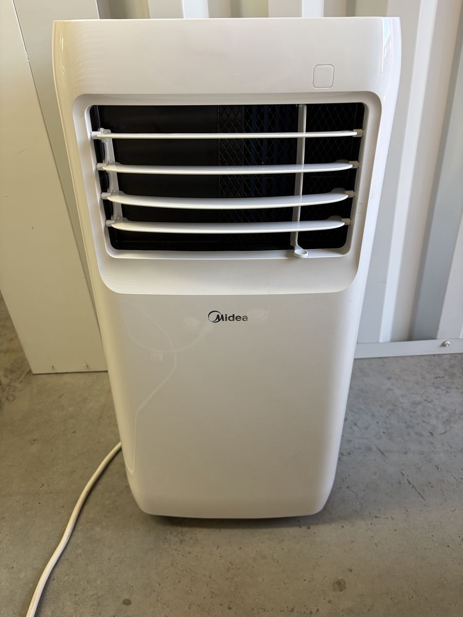 Midea Portable Air Conditioner - Cool, Fan, Dry Modes - White - Tested and Working