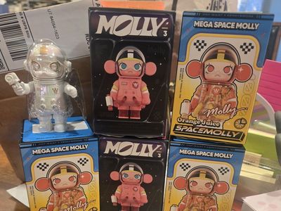 Mega Space Mollys