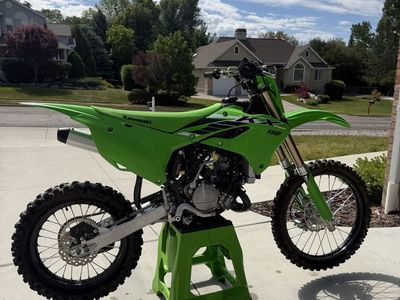 Kawasaki KX112 Dirt Bike - Only 13.7 Hours