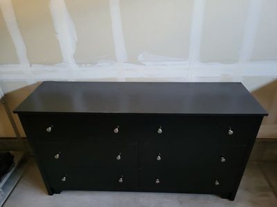 Black 6-Drawer Dresser with Silver Knobs