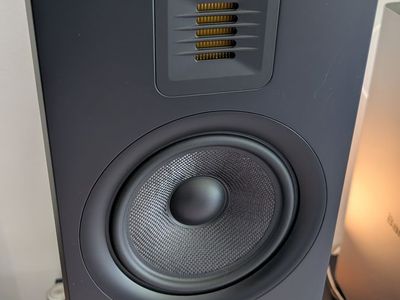 Emotiva XB2 Bookshelf Speakers (pair)
