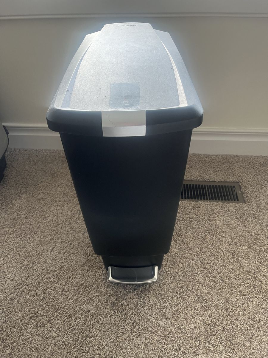 Garbage can