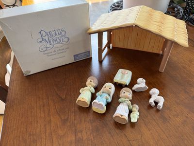 Vintage Precious Moments Nativity Playset Avon 2002 F611221 RARE Missing pieces