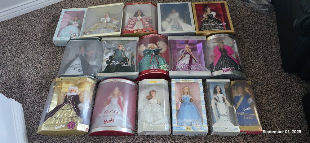 16 Barbies Collection
