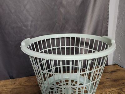 Greenbrier Plastic Laundry Basket Hamper - Round, Light Green/Mint