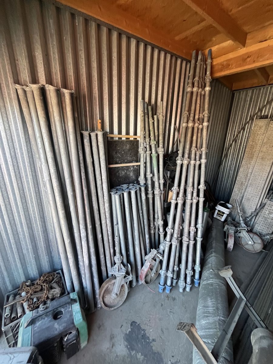 Scaffolding Full set.w/Casters