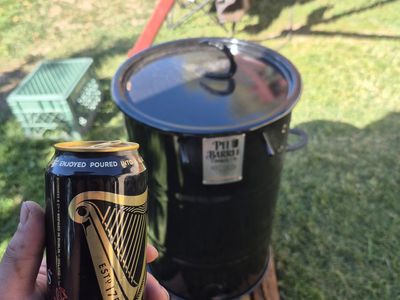 Pit barrel cooker / smoker