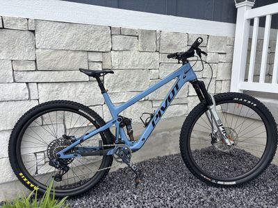 Pivot Trail 429 Custom