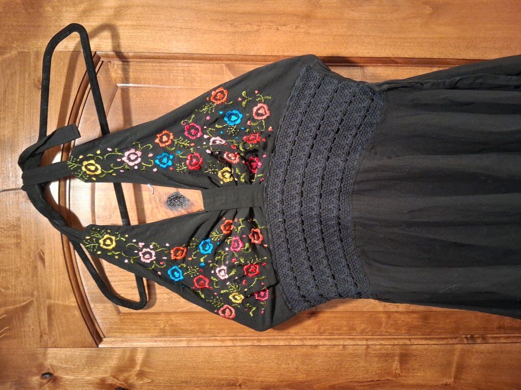 Dress/hand embroidered