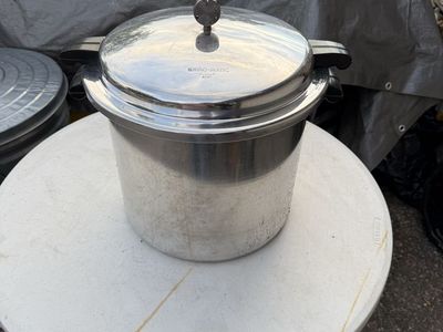 Mirro-Matic 22qt Pressure Cooker & Canner with Racks