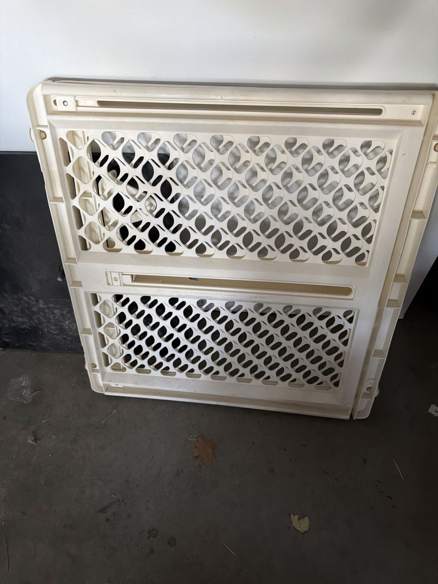 Plastic Baby Safety Gate / Play Yard Panel