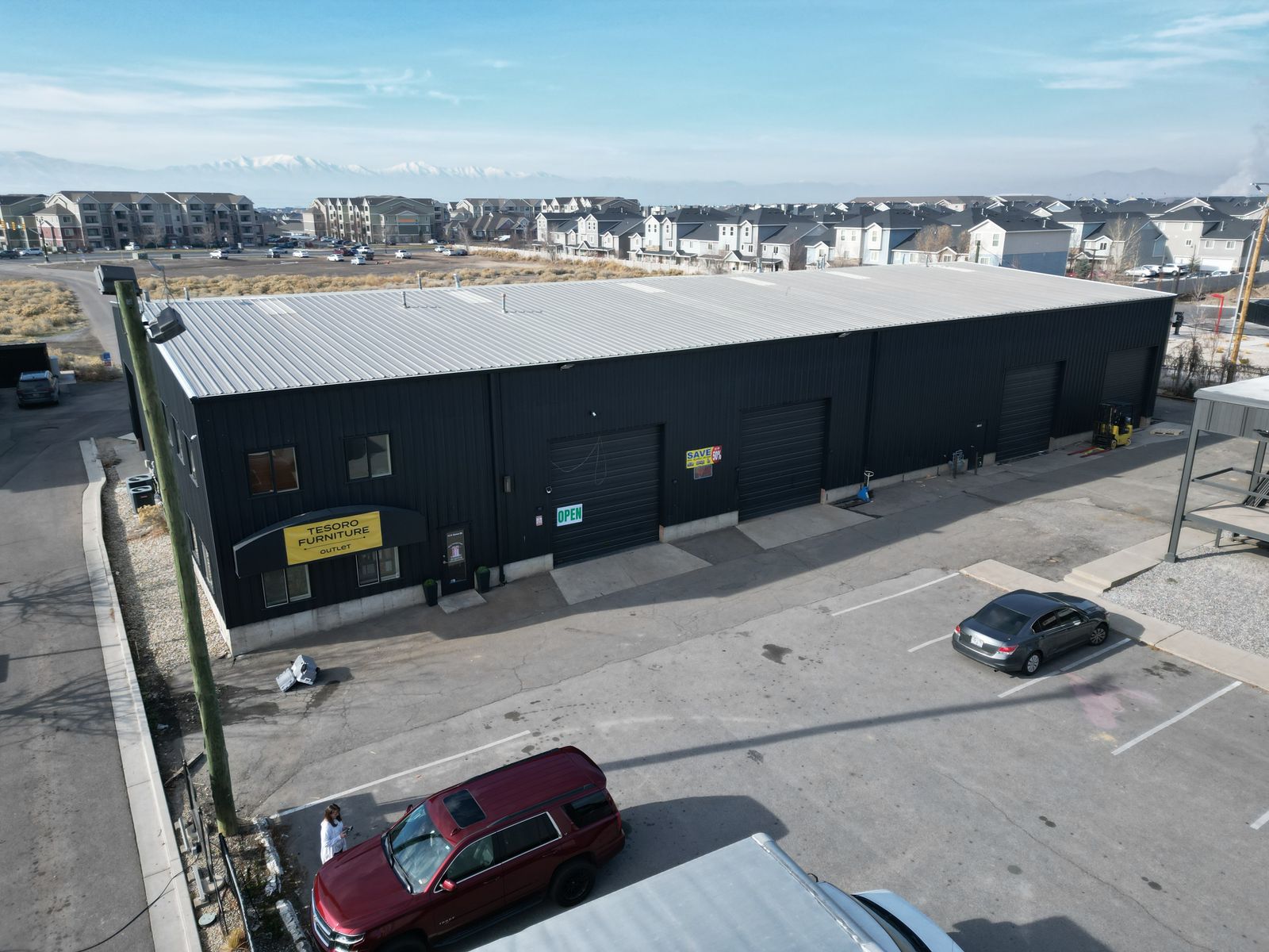 Industrial Warehouse in Vineyard for Lease
