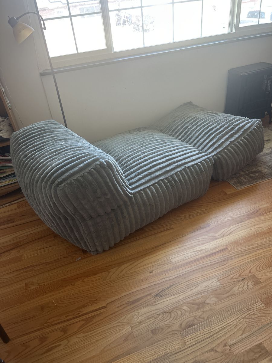 Lounge chair