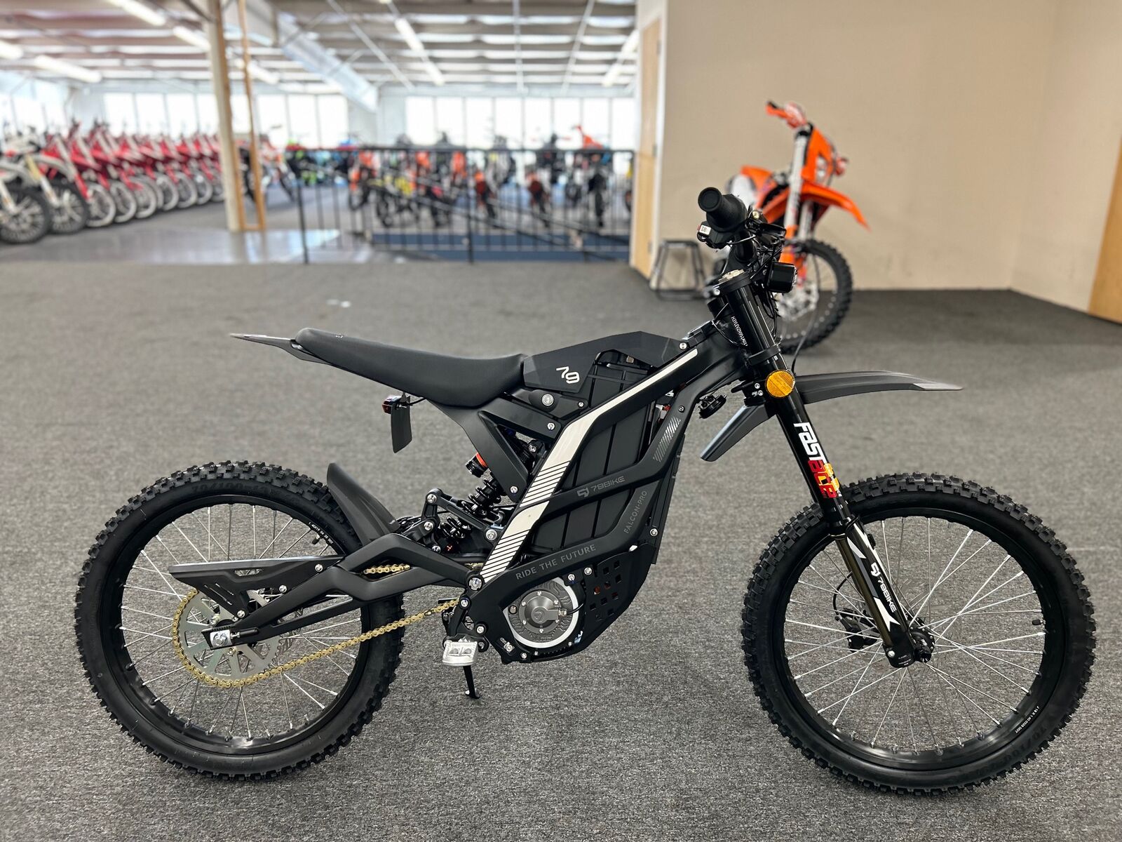 2025 79 BIKE FALCON PRO