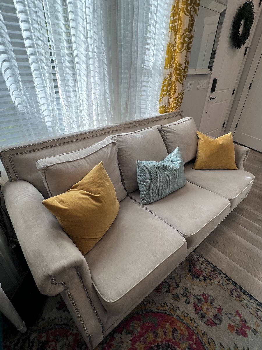 Couch/Sofa