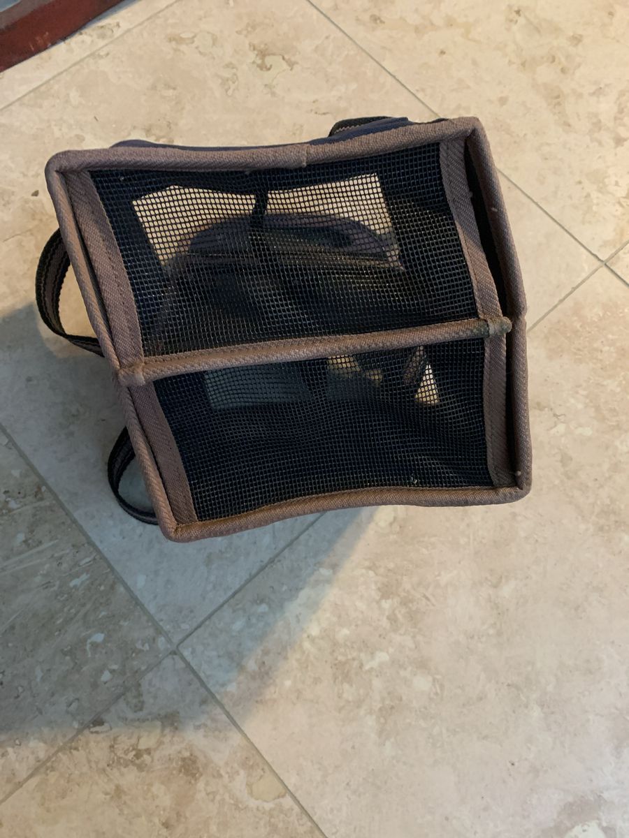 Equine zone horse grooming tote