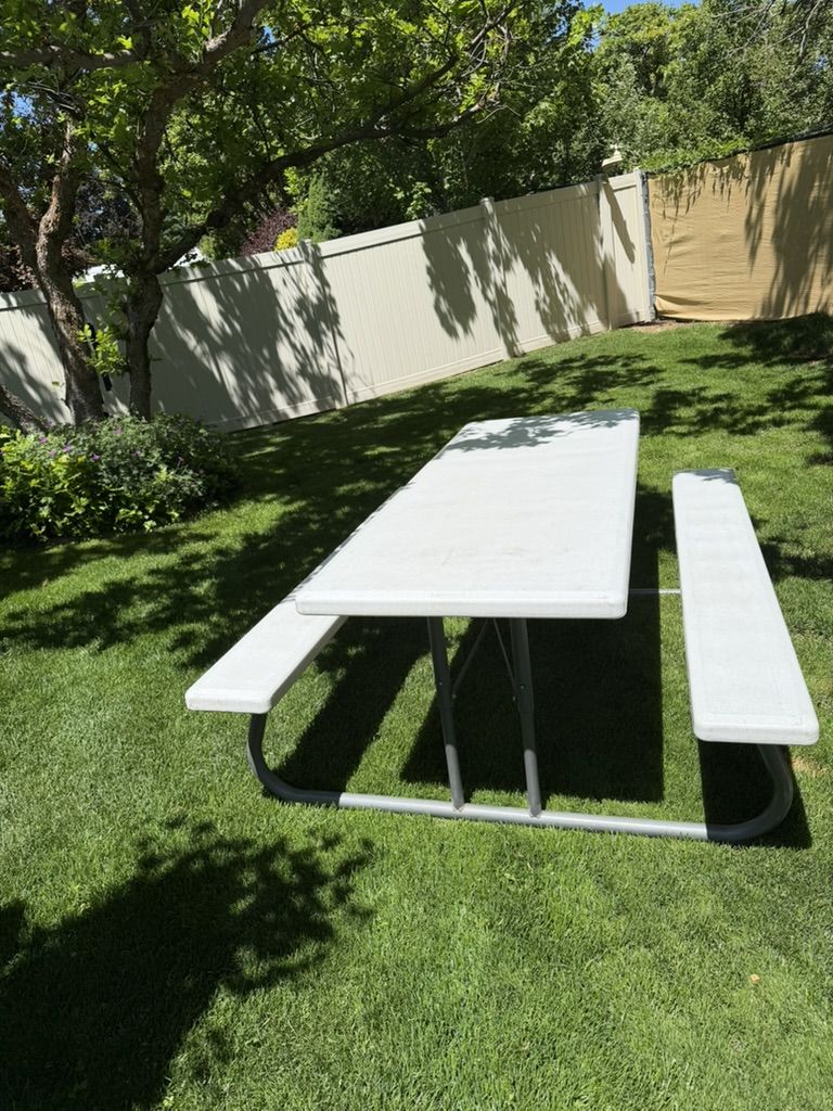6 ft. Lifetime Picnic Table