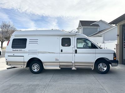 2003 Roadtrek 200 Versatile Class B