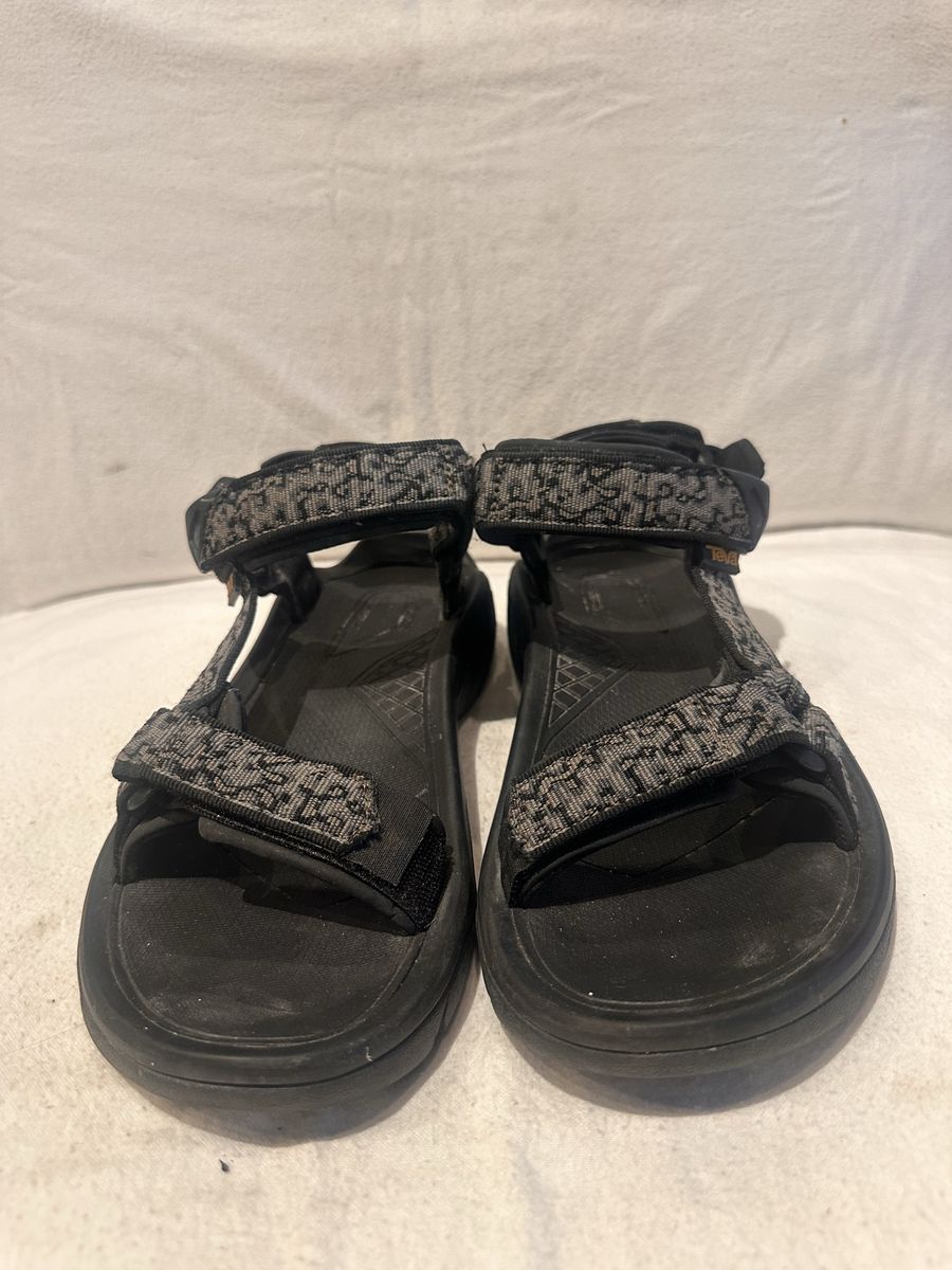 Teva men’s size 8 gray/black, heavy duty, hiking sandals