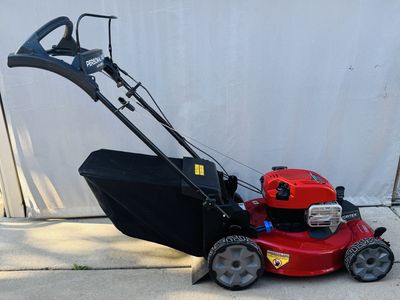 Toro’s Recycler 22-inch Gas-Powered Self-Propelled Mower ALL-WHEEL-DRIVE