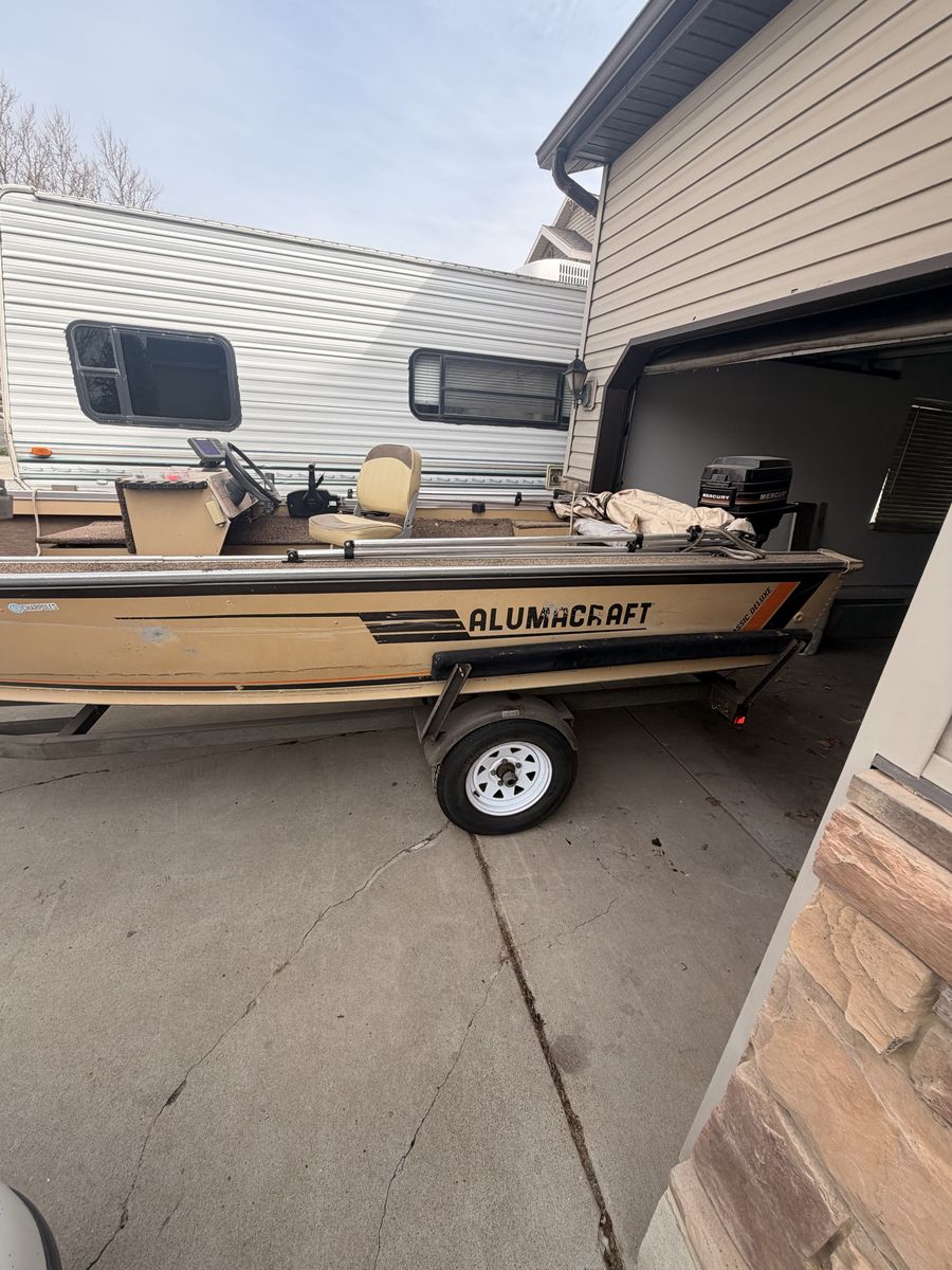 1977 18' Alumacraft