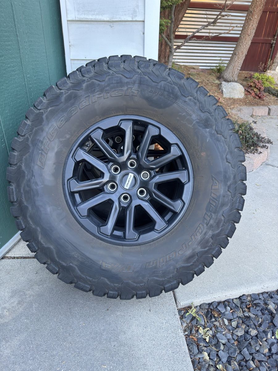 Ford F-150 Raptor Wheel and Tire, Set of 4, KO2 315/70R17