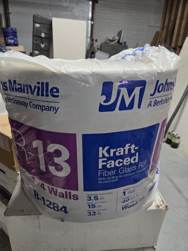 Johns Manville R-13 Kraft-Faced Fiberglass Insulation Roll 15in x 32ft (40 sq ft)
