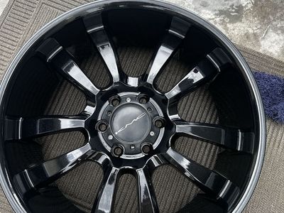 22” wheels Tahoe, Yukon 2008 wheel lug pattern