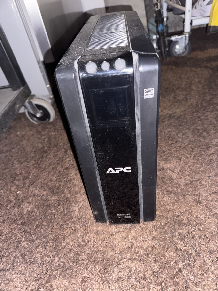 APC Uniterruptable Power Supply Unit