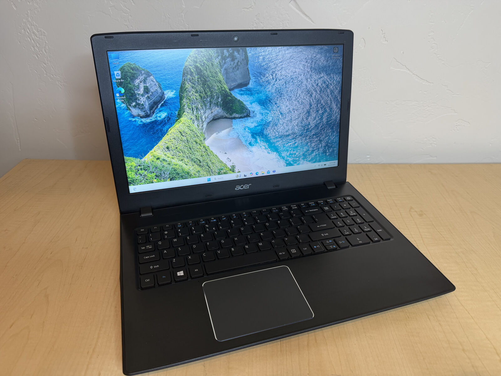 Acer Laptop with core i3 CPU and Windows 11