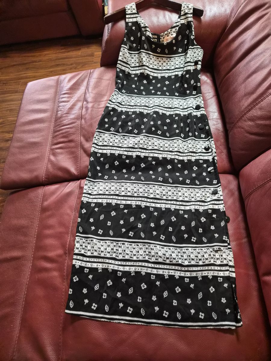 Maggie London black sleeveless maxi dress 10