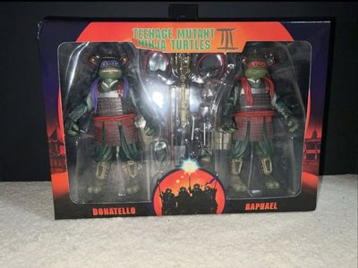 NECA Teenage Mutant Ninja Turtles III Donatello & Raphael Samurai 7" Action Figure 2-Pack