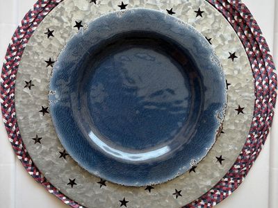americana. table setting for 8