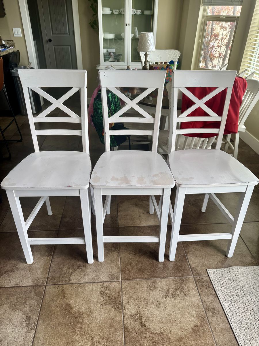 3 Barstools