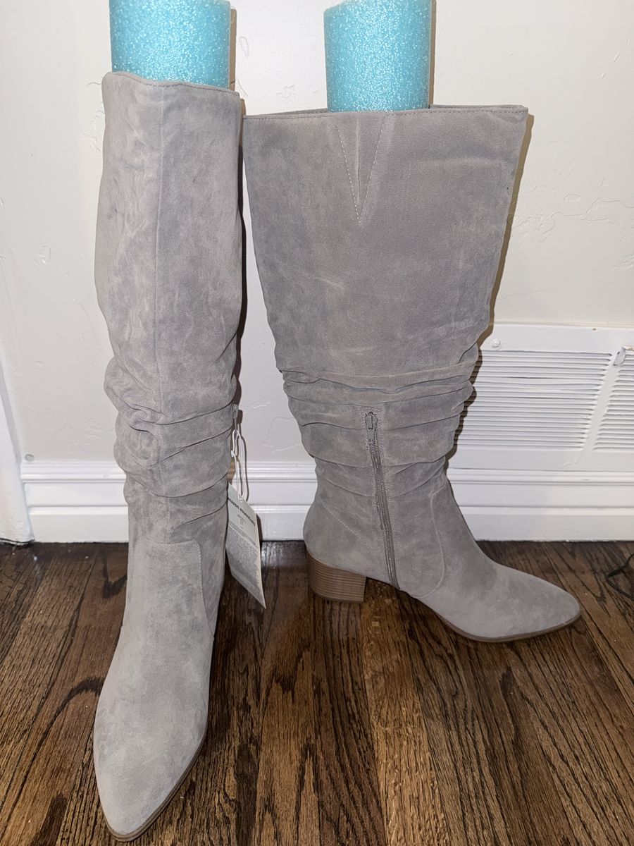Size 13 Women’s Tan Knee High Boots Brand New