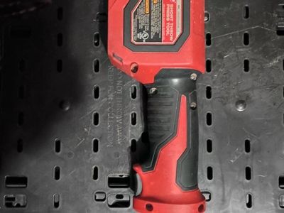 Milwaukee M12 Short Throw Press Tool 2473-20 with 1/2" & 3/4" Pex Crimp Jaws