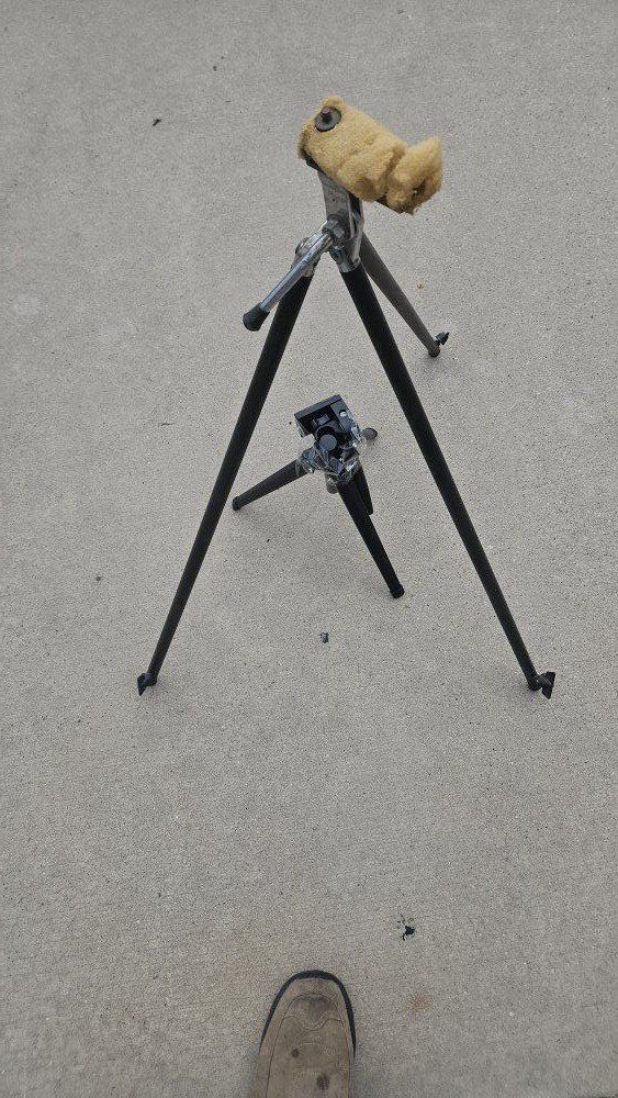 TRIPOD large metal small plastic