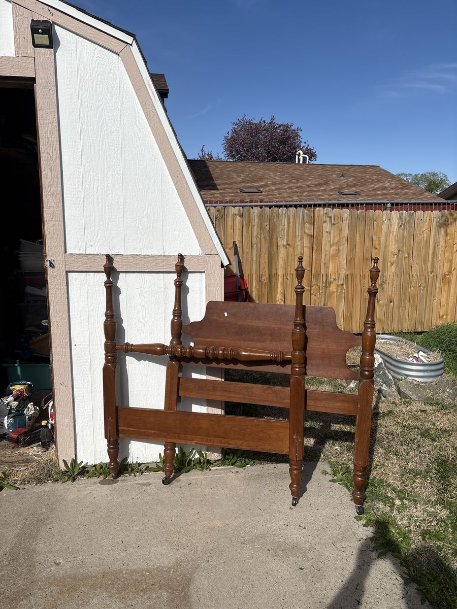Twin - Headboard and Footboard