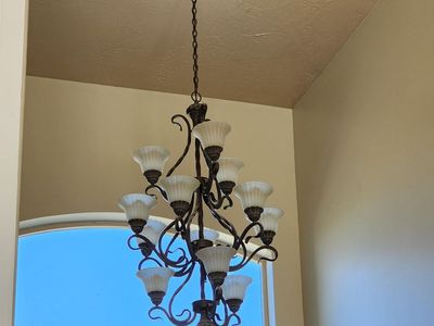 Amazing 12 Bulb Chandelier