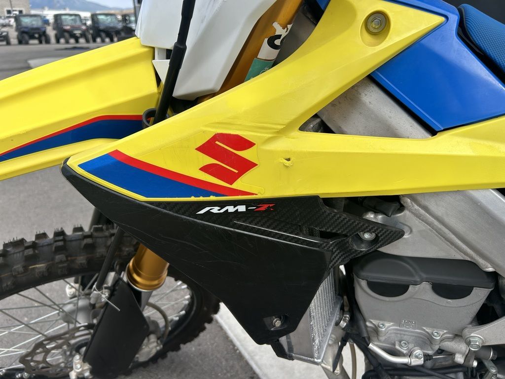 Main image 12