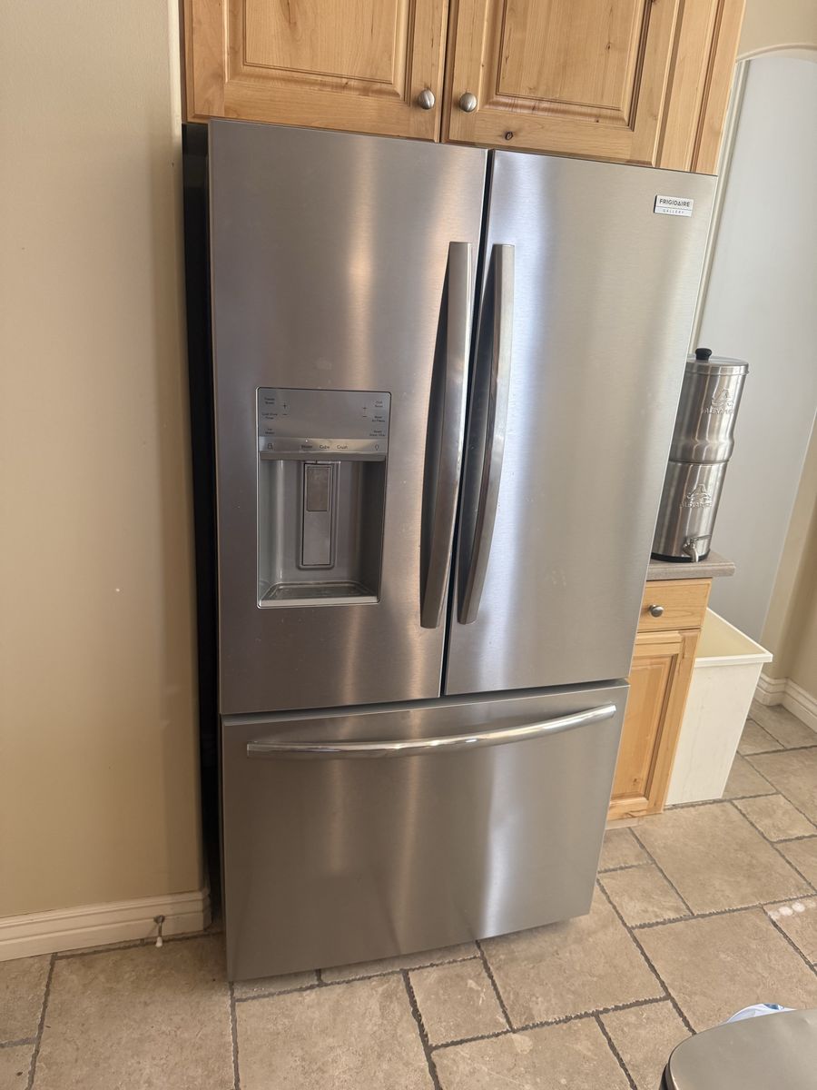 Frigidaire Stainless Steel French Door Refrigerator with Ice Maker & Water Dispenser