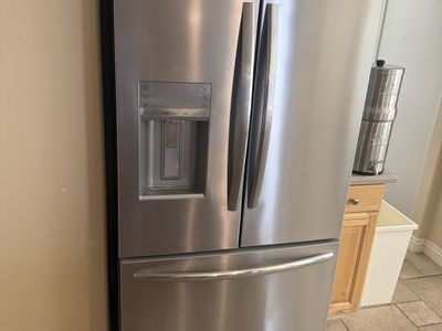 Frigidaire Stainless Steel French Door Refrigerator with Ice Maker & Water Dispenser