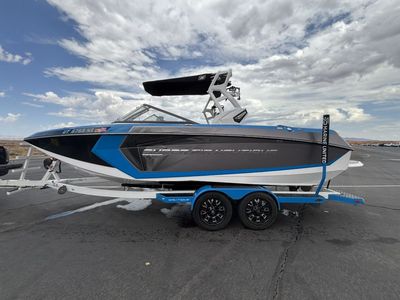2017 Nautique G23 Surf W/Warranty Until 2028