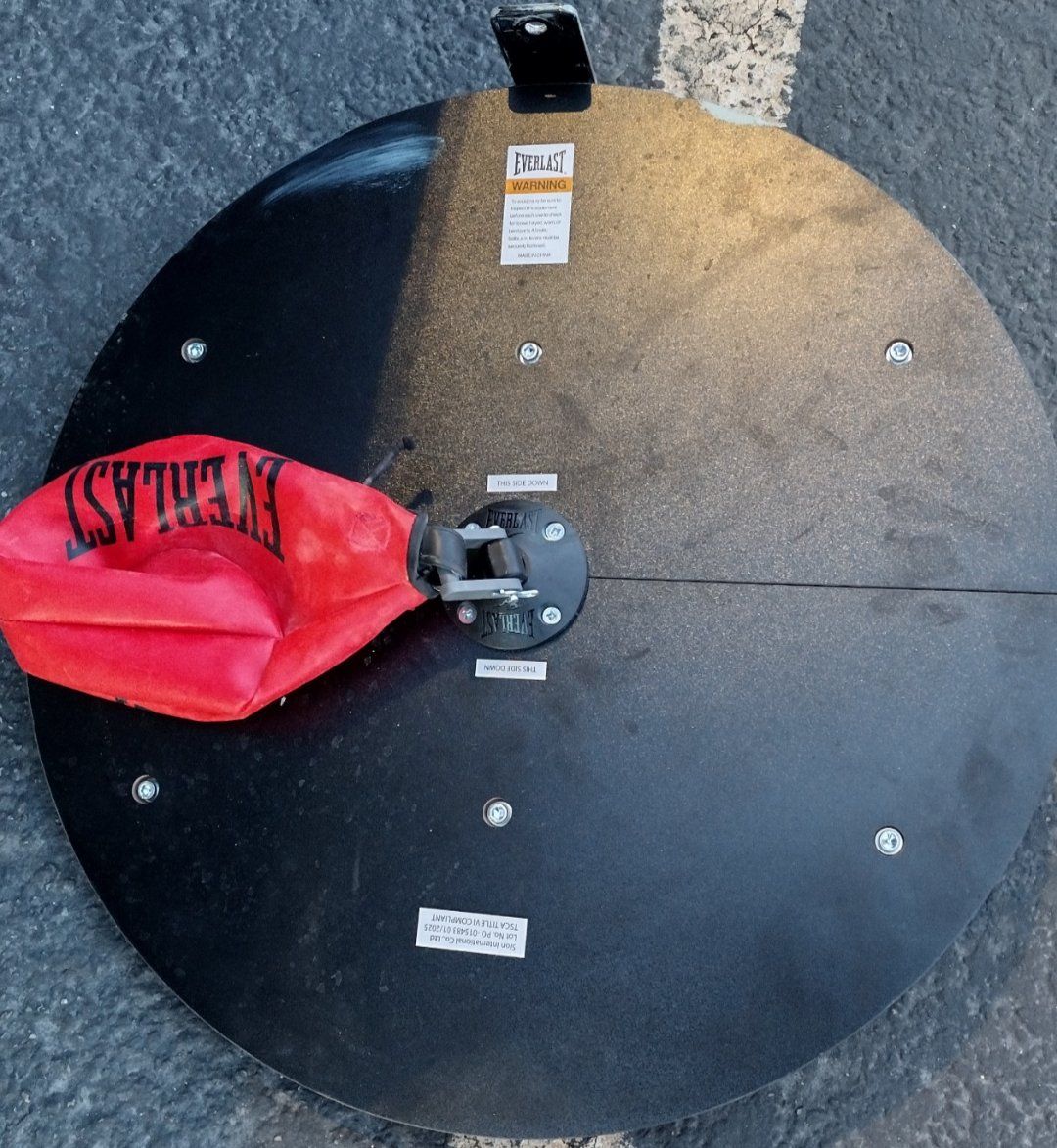 Everlast Speed Bag And Platform
Used in great cond