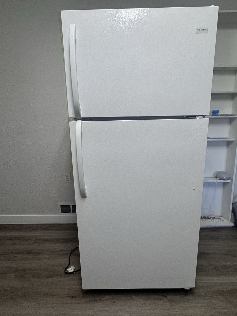 Frigidaire Fridge