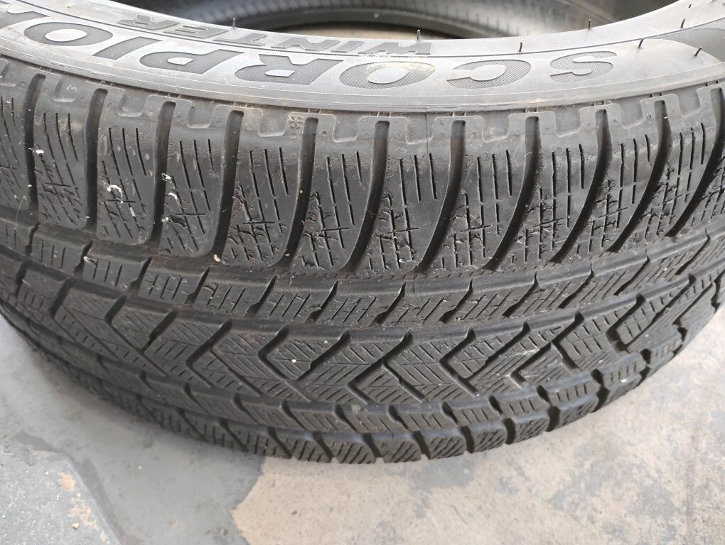 235/40R20 Bridgestone tires