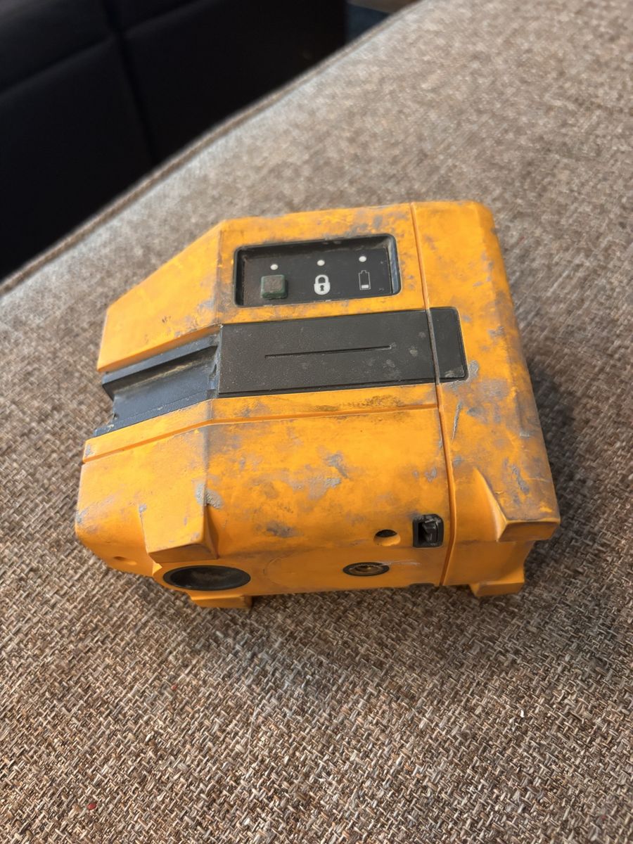 PLS  3 G Z 3 Point Green Laser Level Works Great